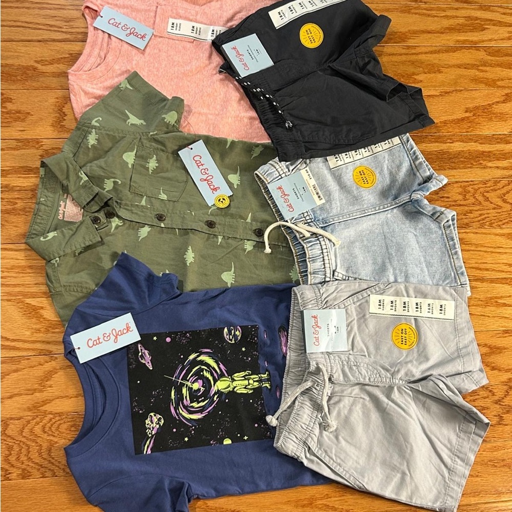 Cat & Jack Kids / toddler/ boys. Clothing Set bundle size 18m